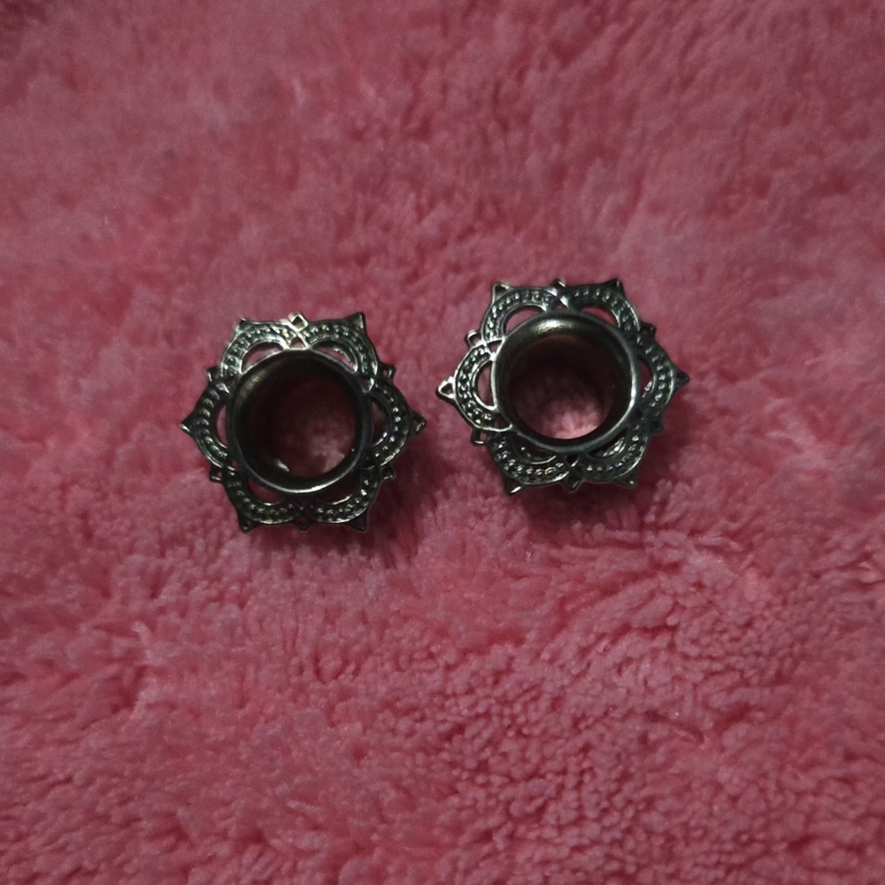 *Silver 0Gauge Plugs
